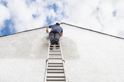 Peinture extérieure à Combray — façades et ravalement